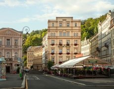 RŮŽE - Karlovy Vary