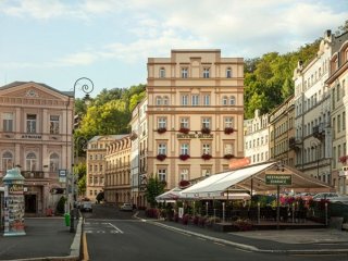 RŮŽE - Karlovy Vary - Západní Čechy - Česká republika, Karlovy Vary - Pobytové zájezdy