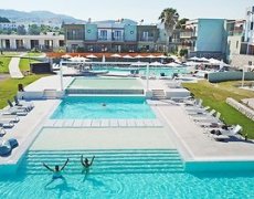 Hotel Ampelia Seaside Resort