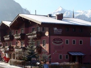 PEOPLE'S Hotel