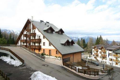 Rezidence Neve Sole - Folgarida