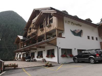 Hotel Tyrolia  - Malga Ciapela