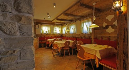 Hotel Garni Il Maniero - Ossana