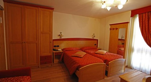 Hotel Garni Il Maniero - Ossana