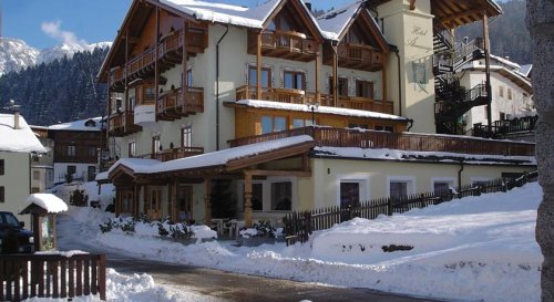 Hotel Almazzago - Almazzago