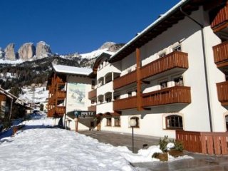Hotel Garni Aritz - Campitello di Fassa Hotel Garni Aritz - Campitello di Fassa