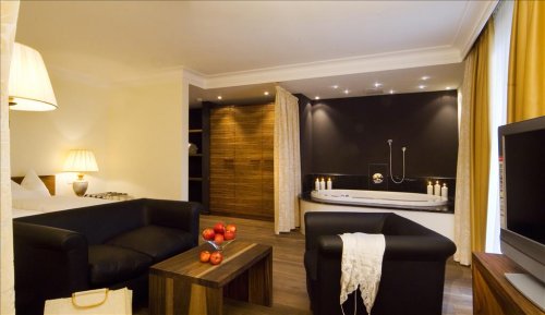 Valdaora - Hotel Villa Tirol +