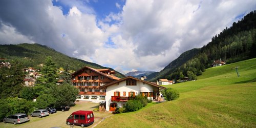 Sporthotel Hell - Ortisei