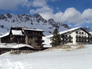 Hotel Monzoni - Passo San Pellegrino