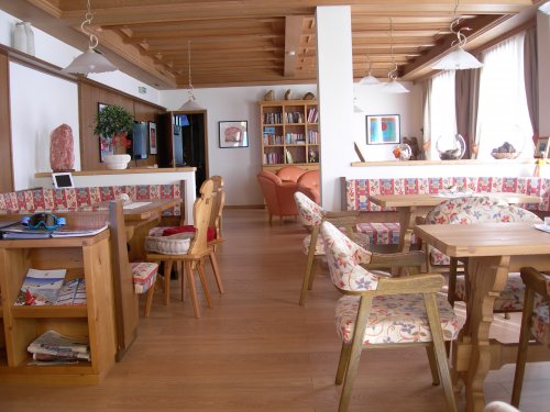 Campitello - Sporhotel Enrosadira