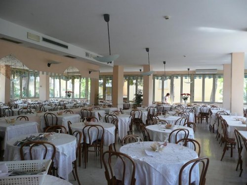 Rimini Marina Centro - Hotel Brown Atrium