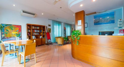 Rimini Marina Centro - Hotel Losanna