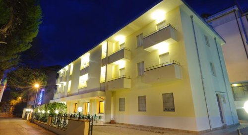 Rimini Marina Centro - Hotel Vannucci