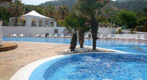 Parghelia - Villaggio Club Cala Petrosa