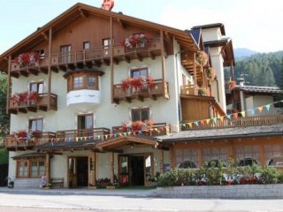 Hotel Almazzago - Almazzago Hotel Almazzago - Almazzago