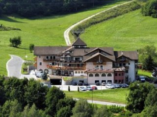 Hotel Tevini - Almazzago Hotel Tevini - Almazzago