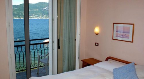 Hotel Menapace - Torri del Benaco