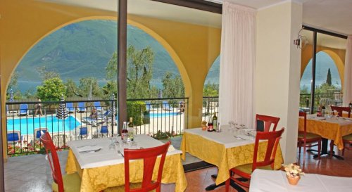 Hotel Mercedes - Limone sul Garda