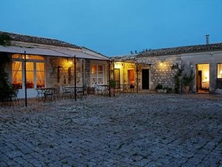 Agriturismo Masseria Ciancio – Contrada Ciancio / Graffetta Agriturismo Masseria Ciancio – Contrada Ciancio / Graffetta