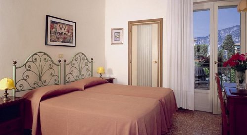 Hotel Bisesti - Garda