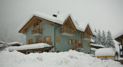 Garni Jägerhaus – Pellizzano