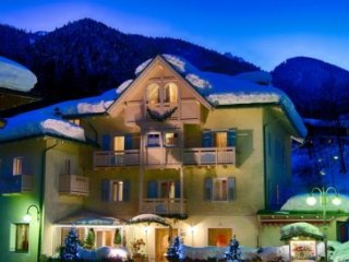 Hotel Pangrazzi - Fucine Hotel Pangrazzi - Fucine