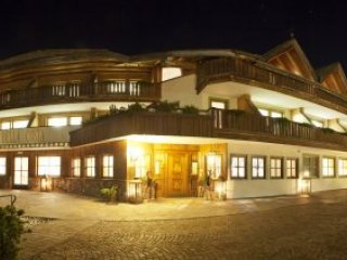 Park Hotel Bellacosta - Cavalese Park Hotel Bellacosta - Cavalese