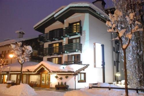 Hotel Les Jumeaux - Courmayeur