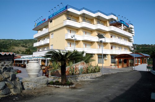 Cliffs Hotel - Joppolo