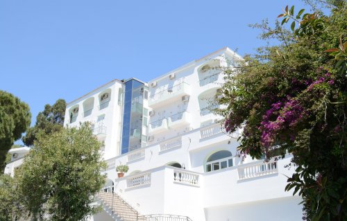 Hotel La Ginestra - Serrara Fontana/Panza