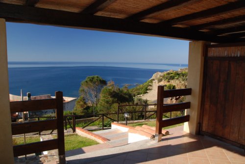 Case Is Cannisonis - Torre dei Corsari