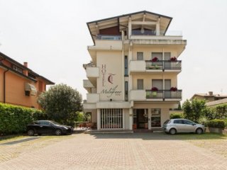 Hotel Il Melograno - Colombare di Sirmione Hotel Il Melograno - Colombare di Sirmione
