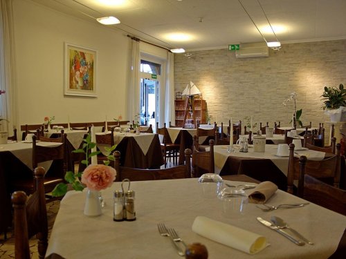 Hotel Menapace - Torri del Benaco