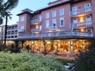 Hotel Regina Adelaide s - Garda Hotel Regina Adelaide s - Garda