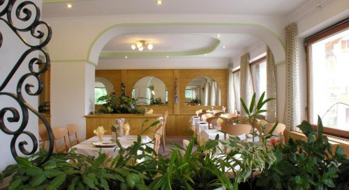 Hotel Montana - Pozza di Fassa