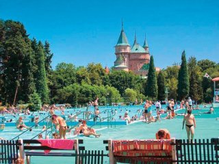 Přírodní krásy a památky Slovenska + termály Bojnice
