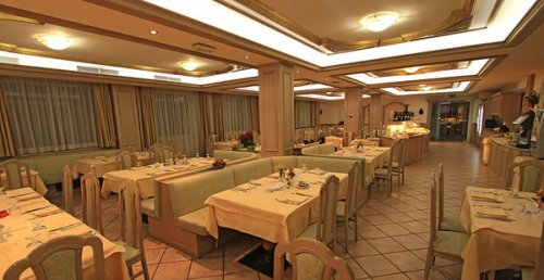 Hotel Crescenzia - Vigo di Fassa