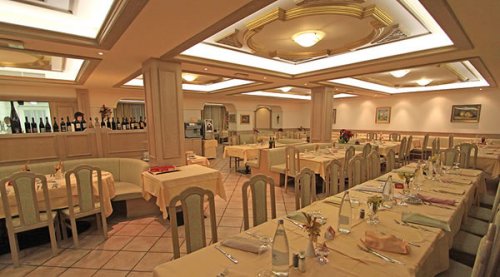 Hotel Crescenzia - Vigo di Fassa