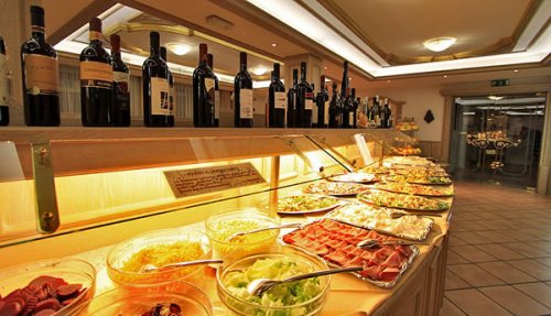 Hotel Crescenzia - Vigo di Fassa