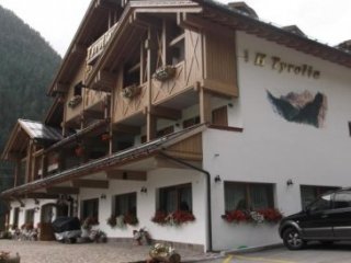 Hotel Tyrolia - Malga Ciapela Hotel Tyrolia - Malga Ciapela