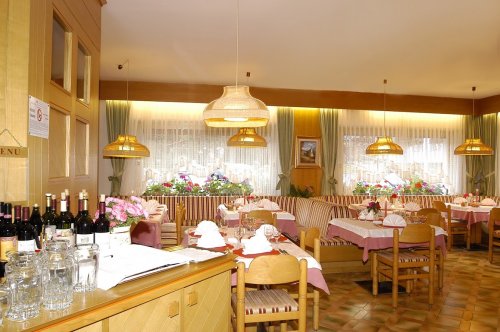 Hotel Crepes de Sela + - Campitello