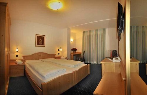 Hotel Salvan + - Campitello