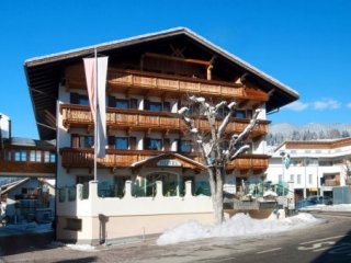 Hotel Goldene Rose S, Monguelfo Hotel Goldene Rose S, Monguelfo