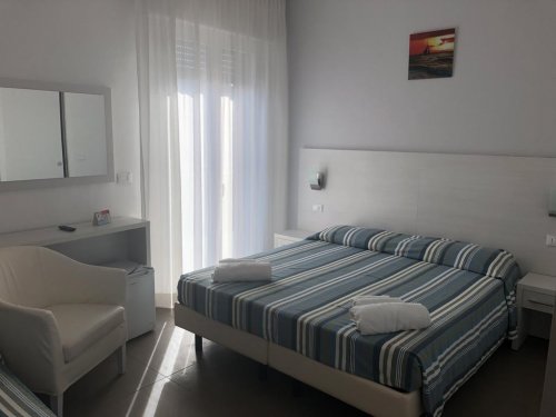 Hotel Gin - Rimini Viserba