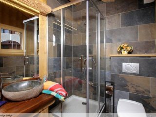 Chalet Le Loup Lodge