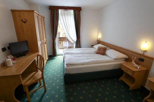 Hotel Alp Hotel Dolomiti- Dimaro