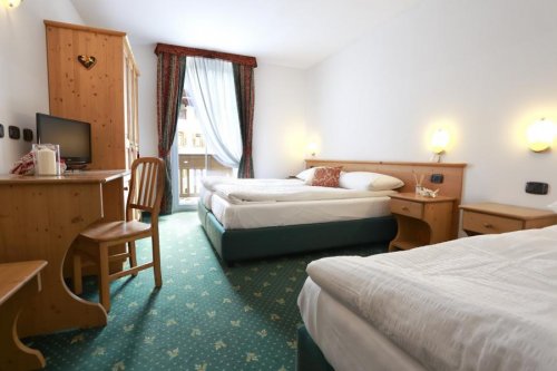 Hotel Alp Hotel Dolomiti- Dimaro