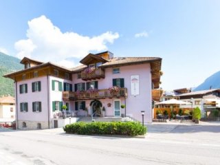 Hotel Alp Hotel Dolomiti- Dimaro Hotel Alp Hotel Dolomiti- Dimaro
