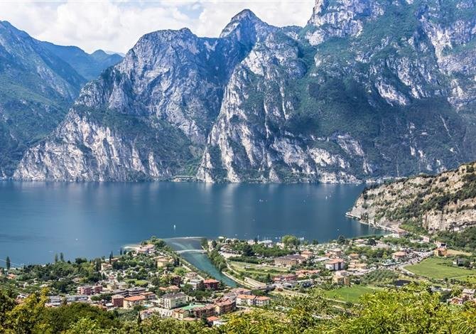 Lago di Garda - sever, Monte Baldo a Tremalzo