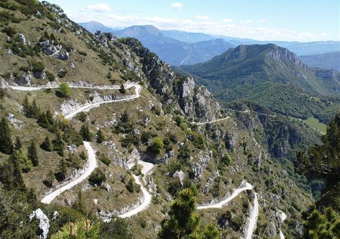 Lago di Garda - sever, Monte Baldo a Tremalzo